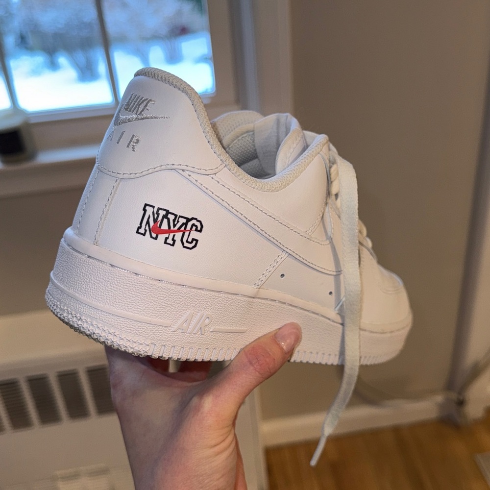 Nike White Air Force 1 NYC Sneakers Men’s sz 8 - Picture 3 of 7